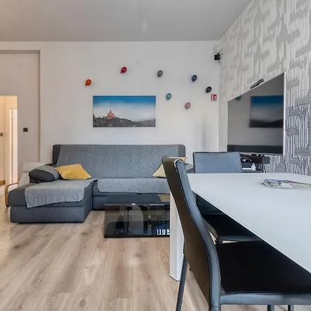 Dimora Del Guercino شقة